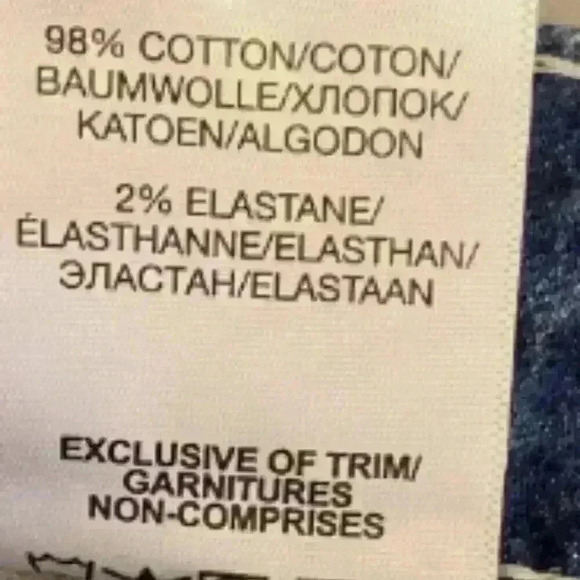 SILVER Suki Jeans - Mid-Rise, Classic Stretch, Bootcut -
Size 30/31 - Picture 7 of 8